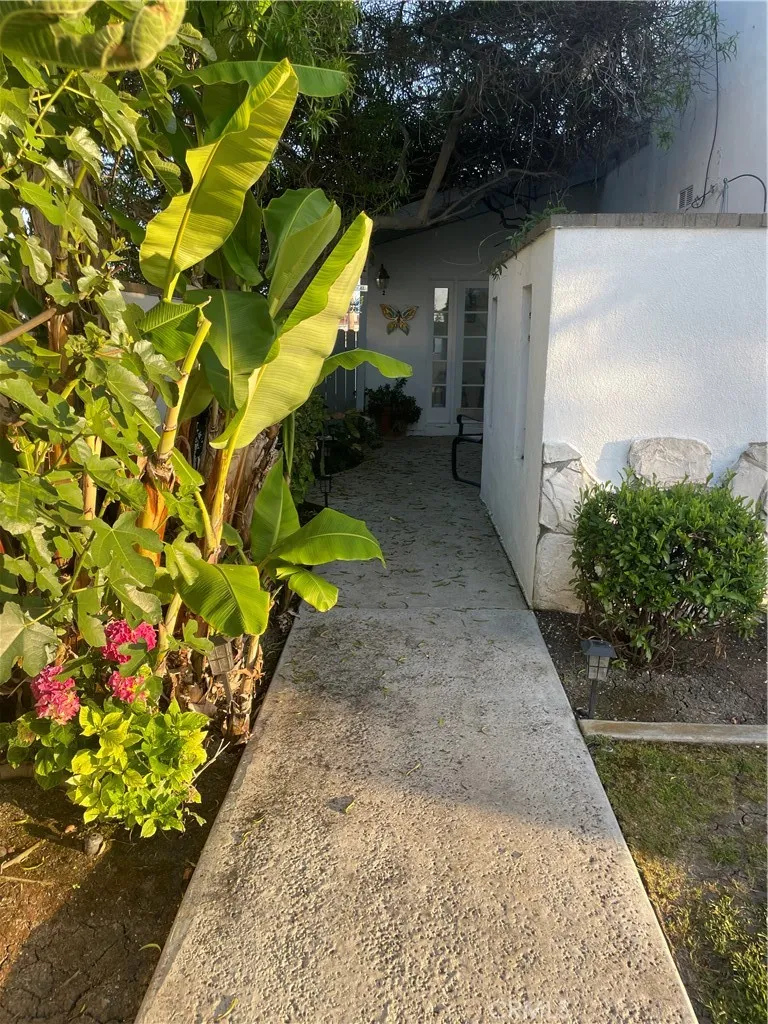 927 W 6th Street, San Pedro, California 90731 home-pic-10